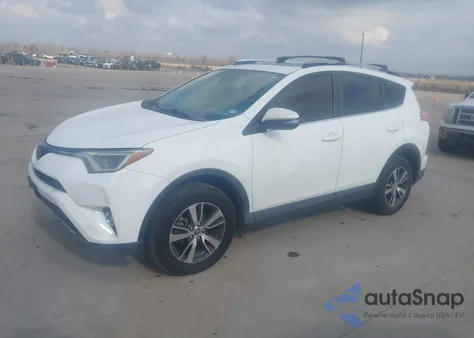 2017 Toyota Rav4 Xle z USA, uszkodzony, nr VIN JTMWFREV9HD104623